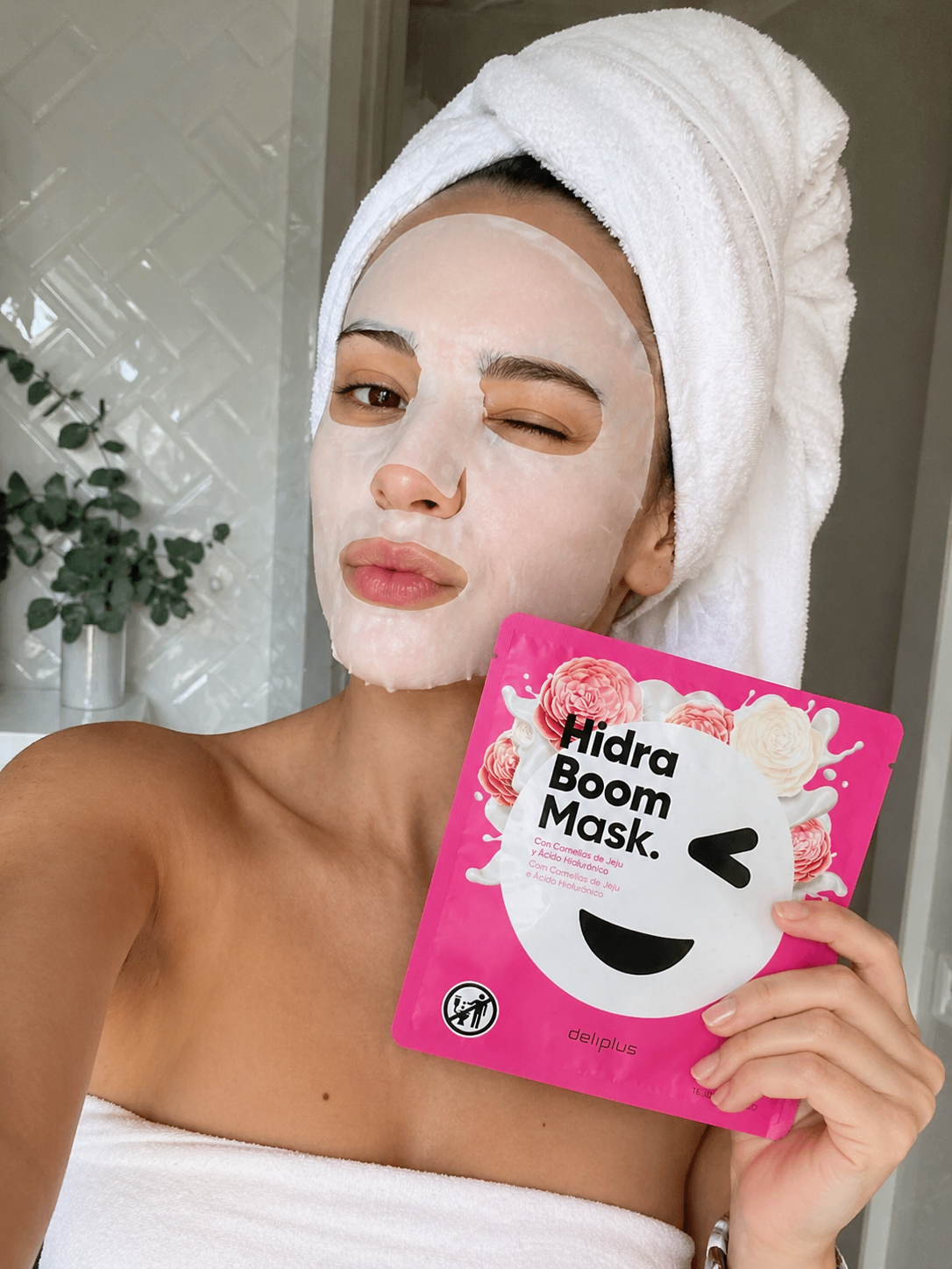 Deliplus - Masque Tissu Hydratant Acide Hyaluronique et Camélia Deliplus