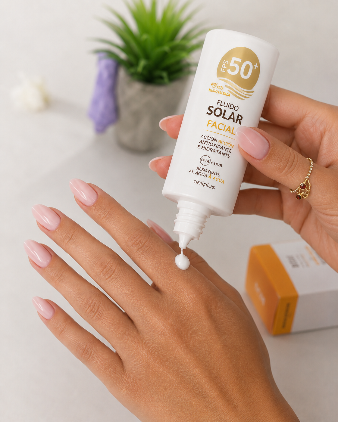 Deliplus - Fluide Solaire Visage SPF 50+ Antioxydant